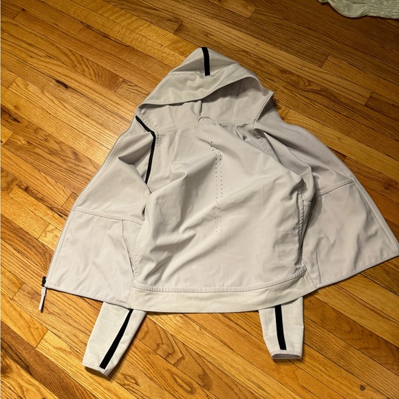 Z.N.E. Reversible Hood breathable laser perforated active sport athletic run gym - Picture 9 of 10